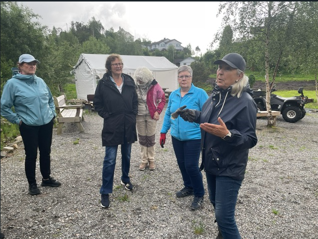 4.6.26: Besøk Hennesmyro Follese